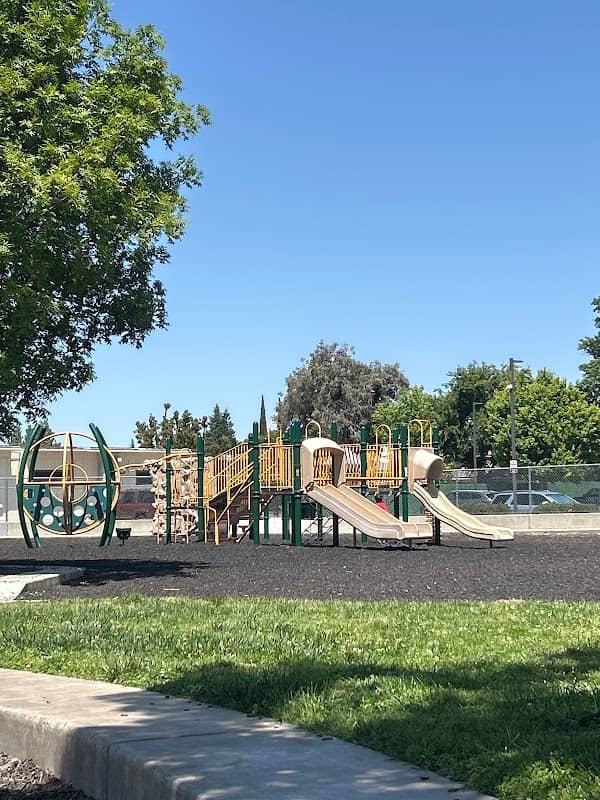 Shasta Park - Image 1