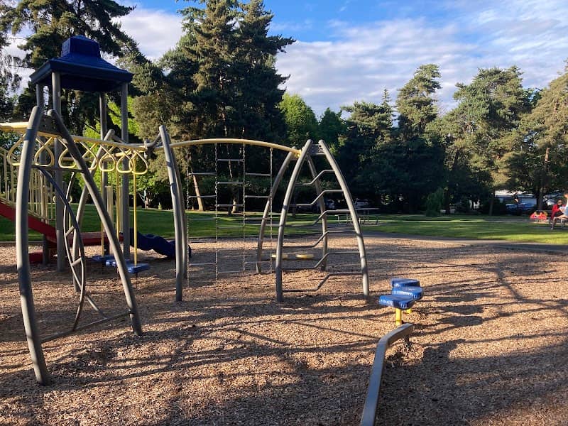Lake Hills Community Park - Image 1