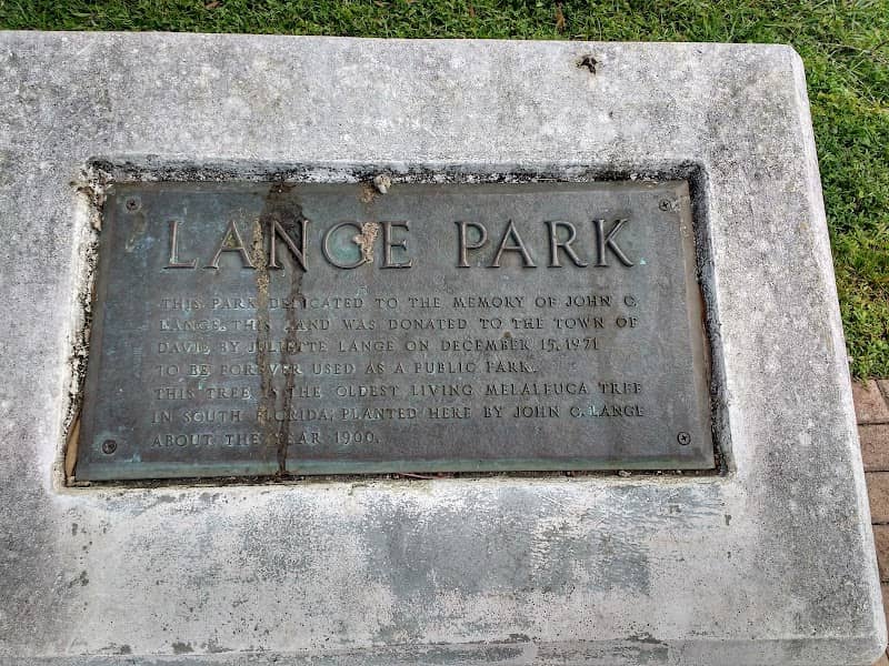 Lange Park - Image 1
