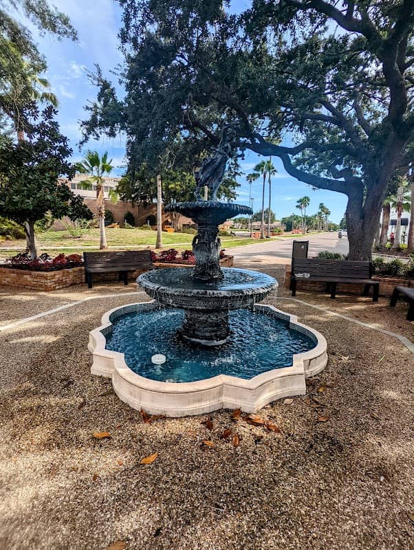 Fountain Park - Image 3