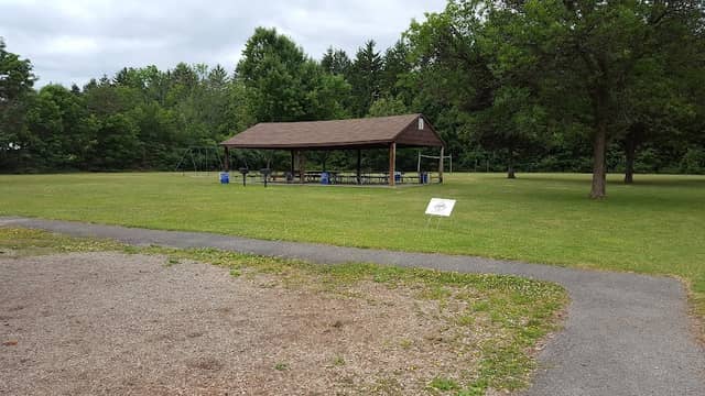 Glen Meadows Park - Image 2