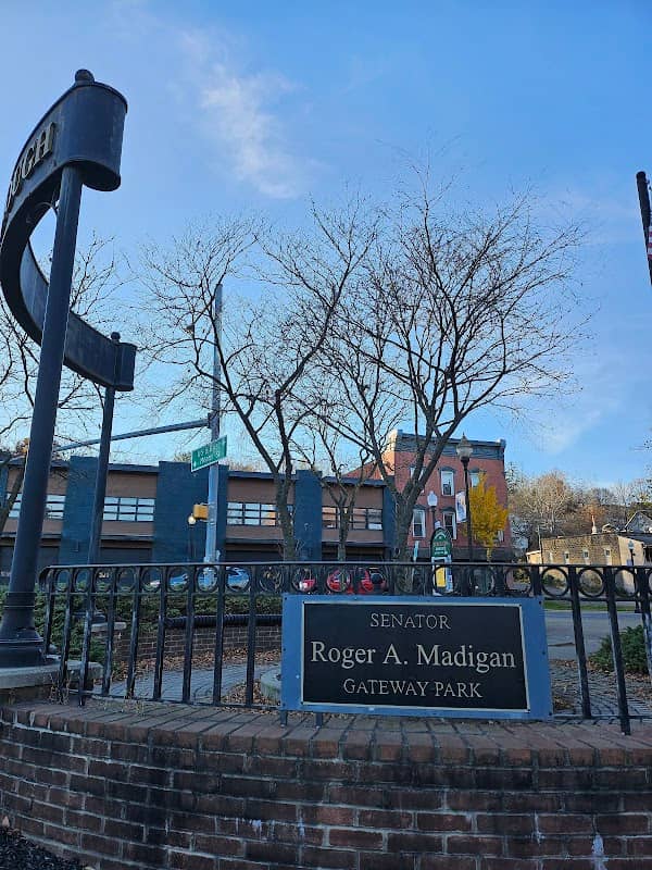 Senator Roger A. Madigan Gateway Park - Image 1