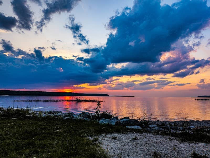Sunset Park & Beach - Image 3
