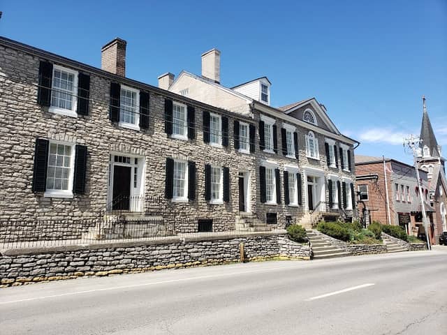 Duncan Tavern - Image 1