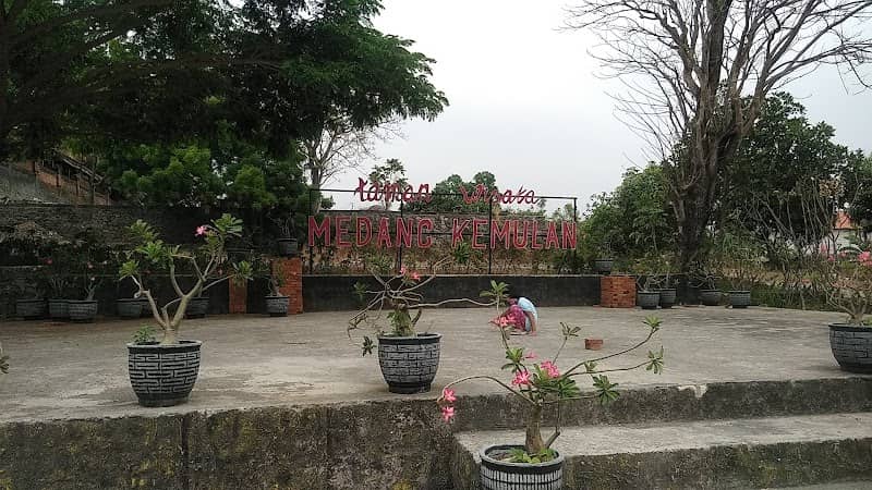 Taman Wisata Pura Medang kemulan - Image 1