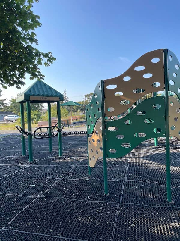 Sea View Park - Image 2