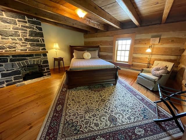 Silver Lake Bed and Breakfast - Image 1
