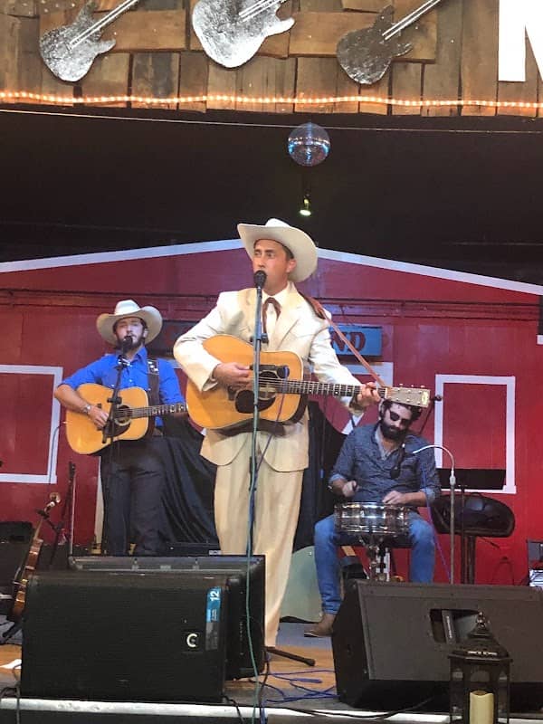 Shepherdsville Country Music Show - Image 1