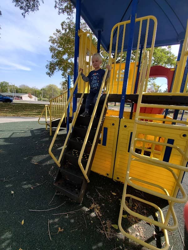 Caenen Community Park - Image 2