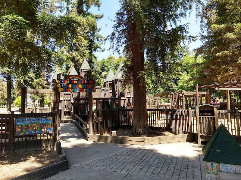 Donnelly Park - Image 1