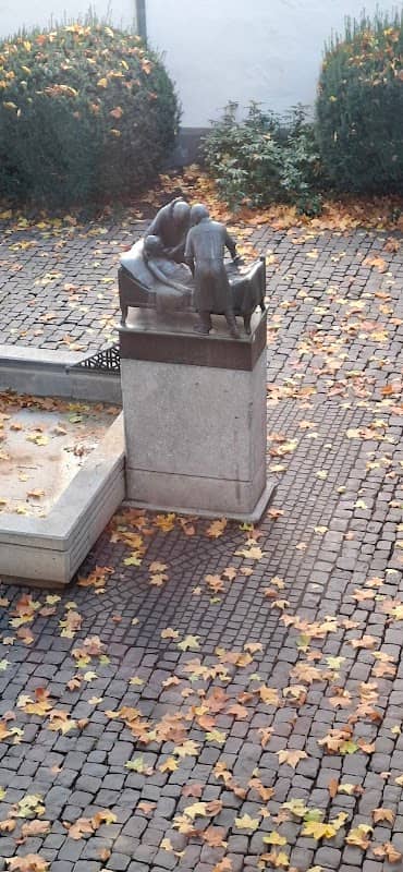 Bürgerhospitalfonddenkmal - Image 2