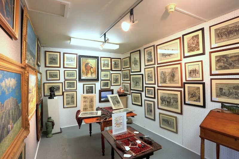 Seaside Art Gallery - Image 1