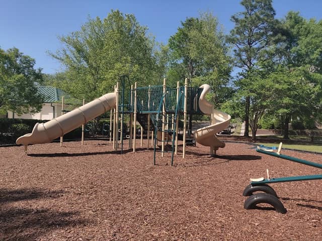 Harborside Village Green - Image 1