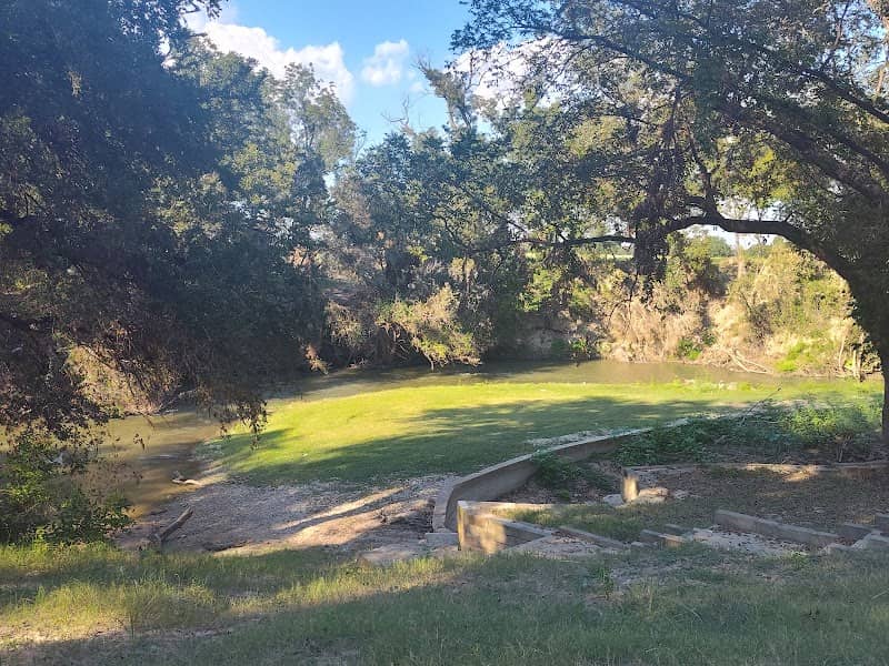 Risien Park - Image 1