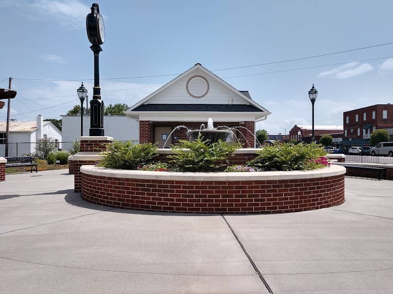 Main Street Park - Image 1