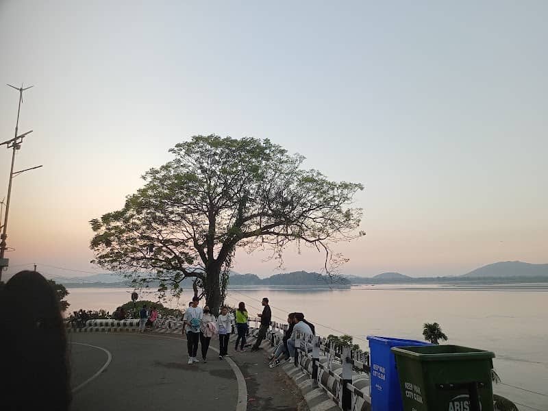 Bellevue Point - Image 1