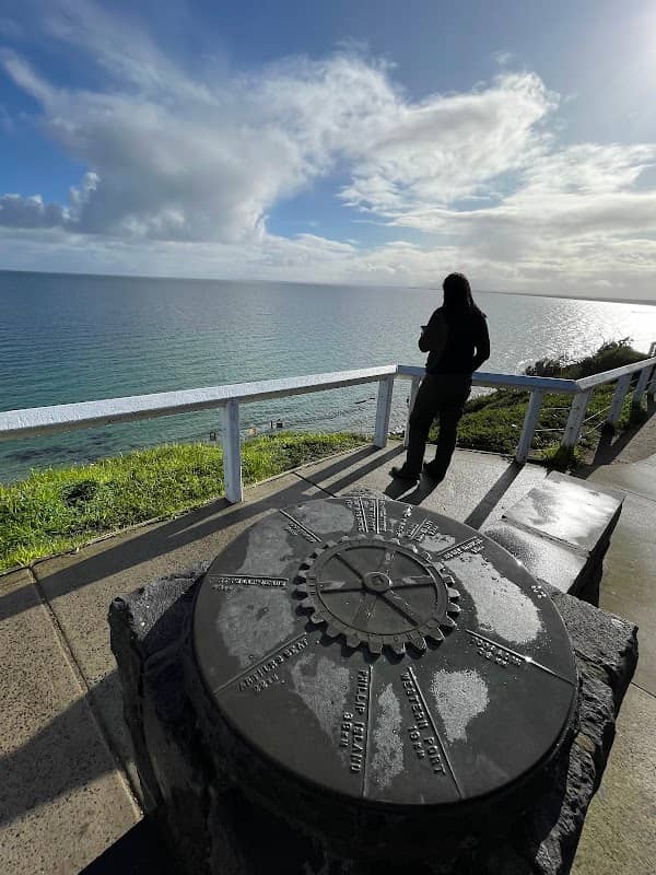 Oliver's Hill Lookout - Image 1