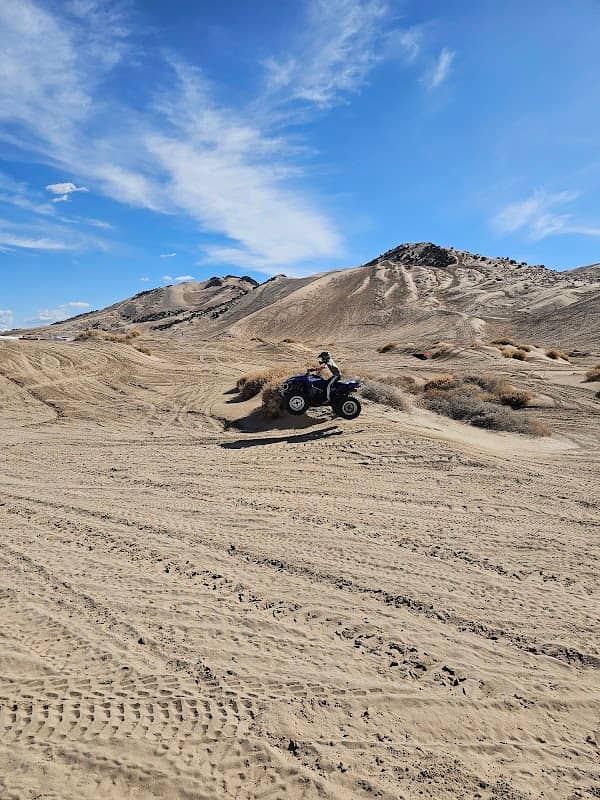 Sand mountain peak - Image 1