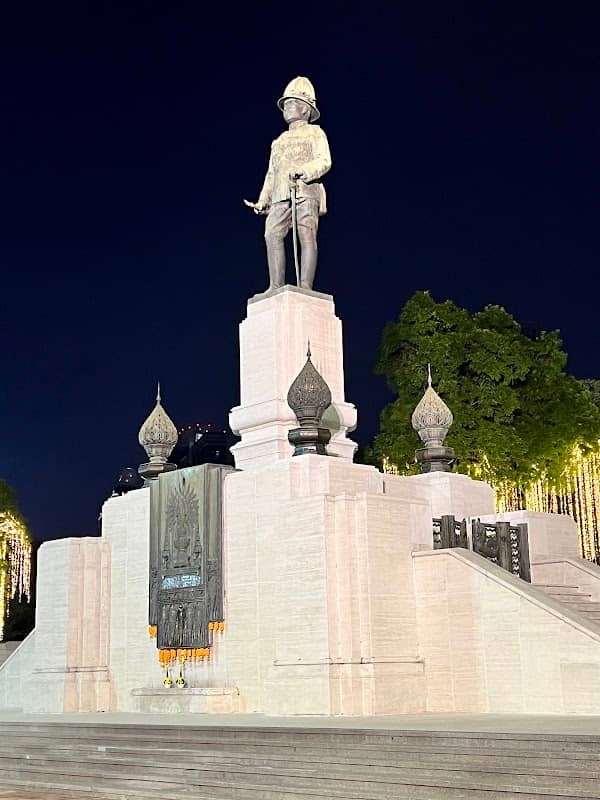King Rama VI Monument - Image 2