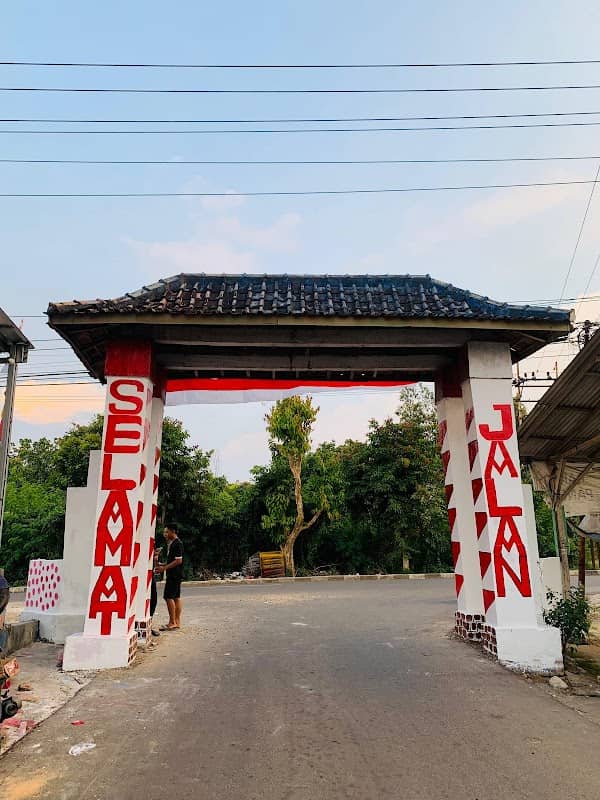 Gapura terukis Rahayu - Image 1