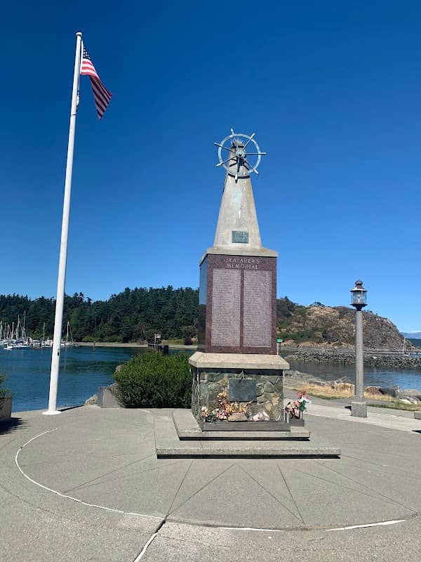 Seafarers Memorial Park - Image 1