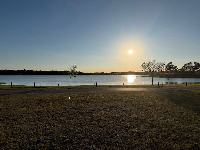 De Cordova Bend Park - Image 1