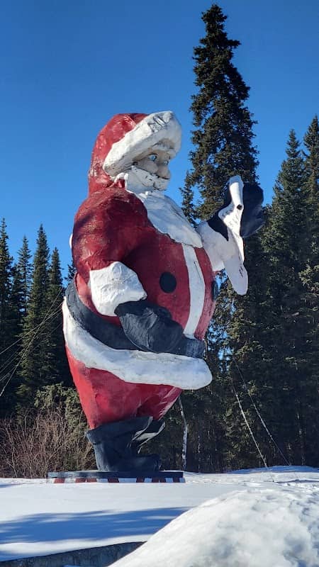 Giant Santa Statue - Image 1
