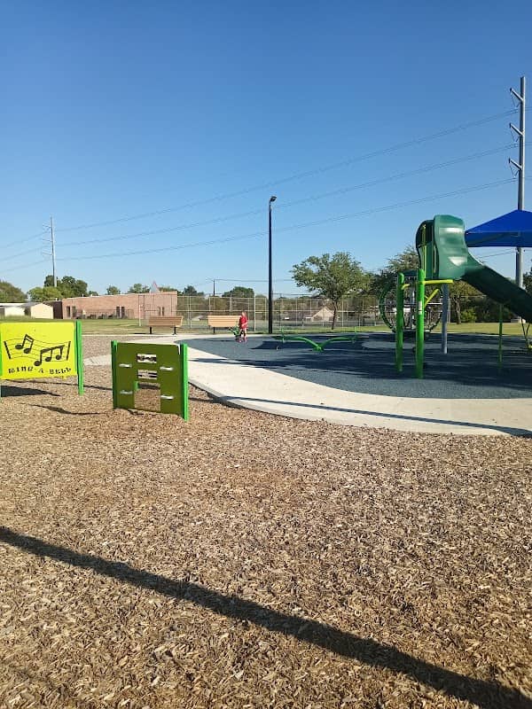 Lou Huff Park - Image 2