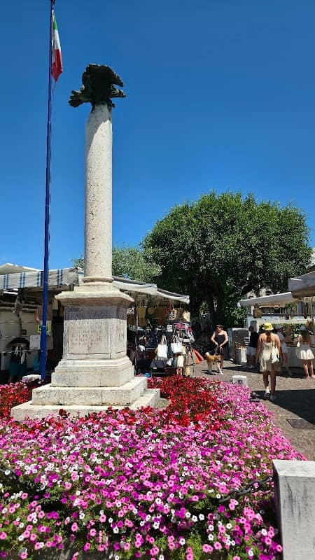 Piazza del Castelletto - Image 1