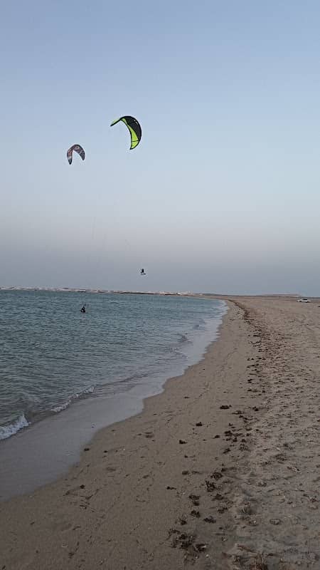 kite surfing - Image 1