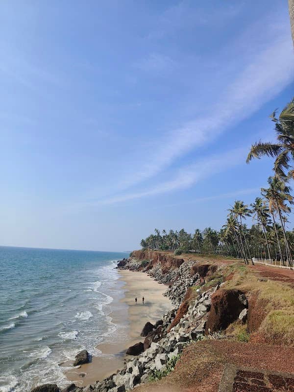 Odayam Beach cliff - Image 1