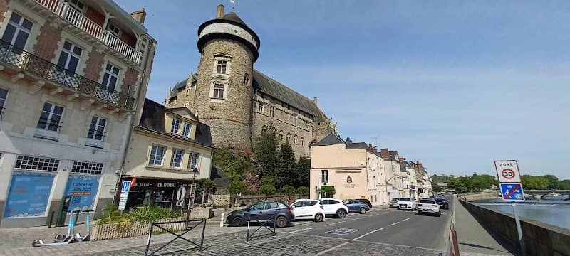 Grande rue laval - Image 2