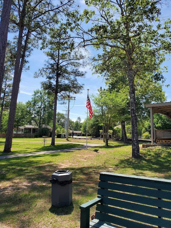 Twin Lakes Pavilion And Park - Image 1