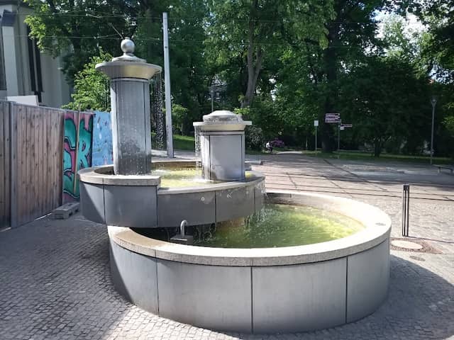 Rathausbrunnen - Image 2