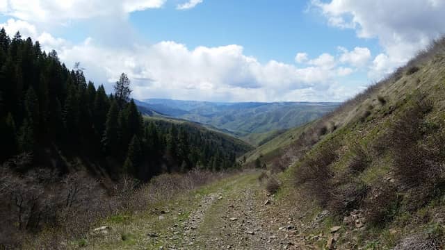 Madden Creek Trailhead - Image 1