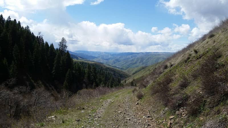 Madden Creek Trailhead - Image 1