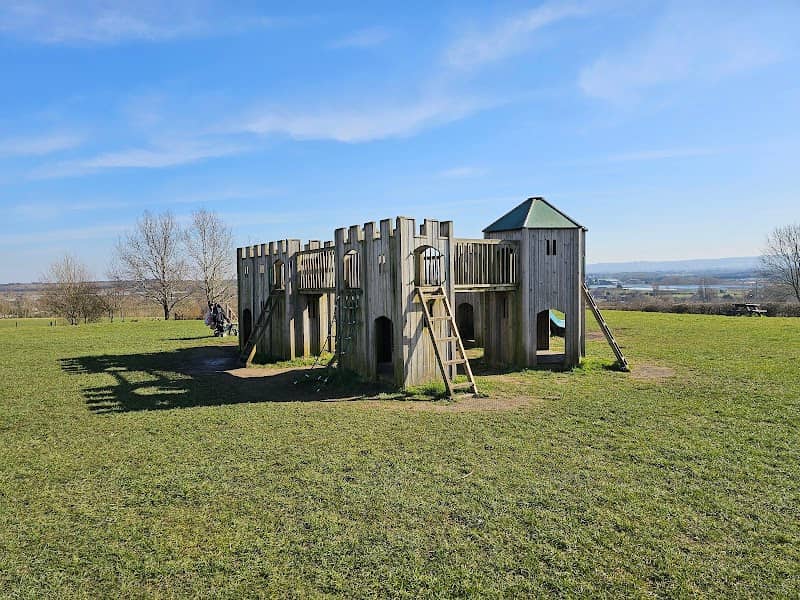 castle park - Image 1