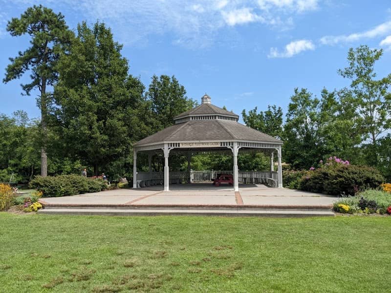 Milton Memorial Park - Image 2