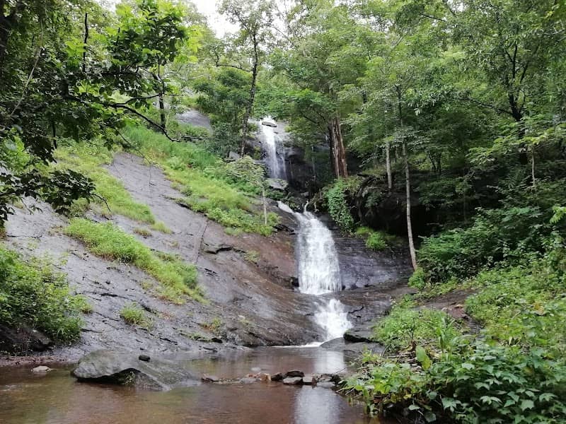 Poolakundu Waterfall - Image 1