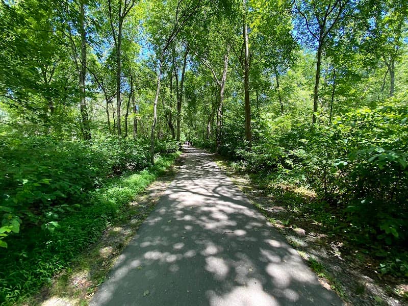 Government Island Park Entrance - Image 1