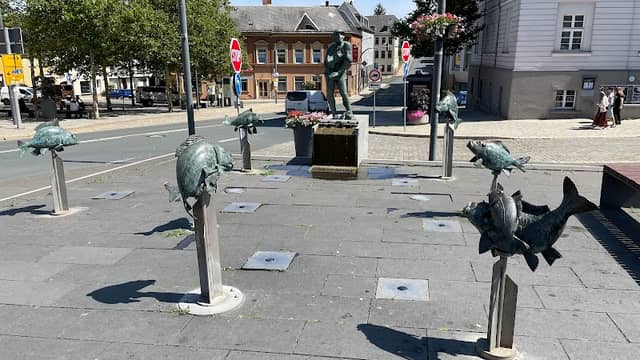 Karpfenpfeifer-Brunnen - Image 1