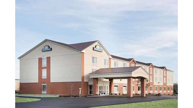 Days Inn by Wyndham Watertown Fort Drum NY - Image 1