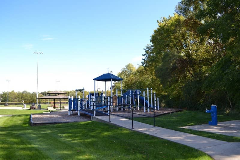 Lions Den Park - Image 1