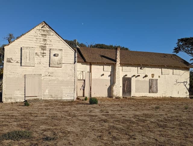 Los Coches Adobe - Image 2