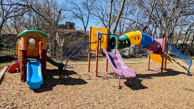Knox Park - Image 1