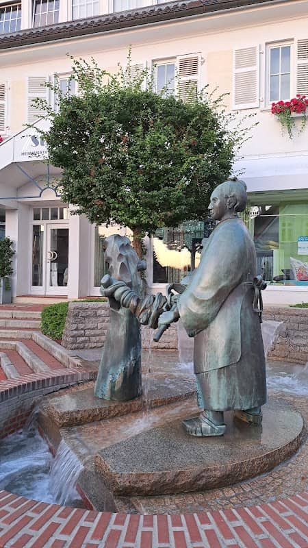 Skulptur "Die Wringerin" - Image 1