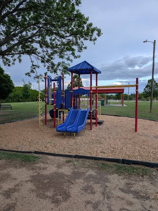 Bledsoe Park - Image 1