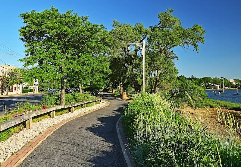 Bay Walk Park - Image 1