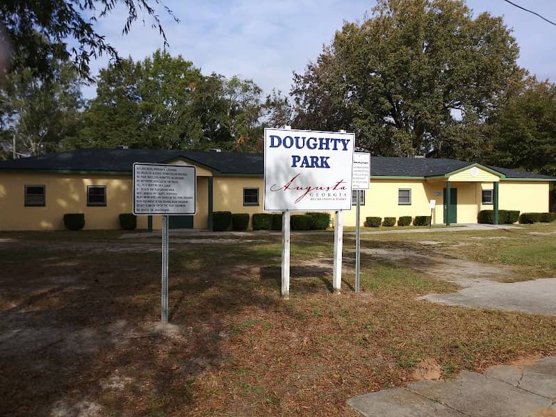 Doughty Park - Image 2