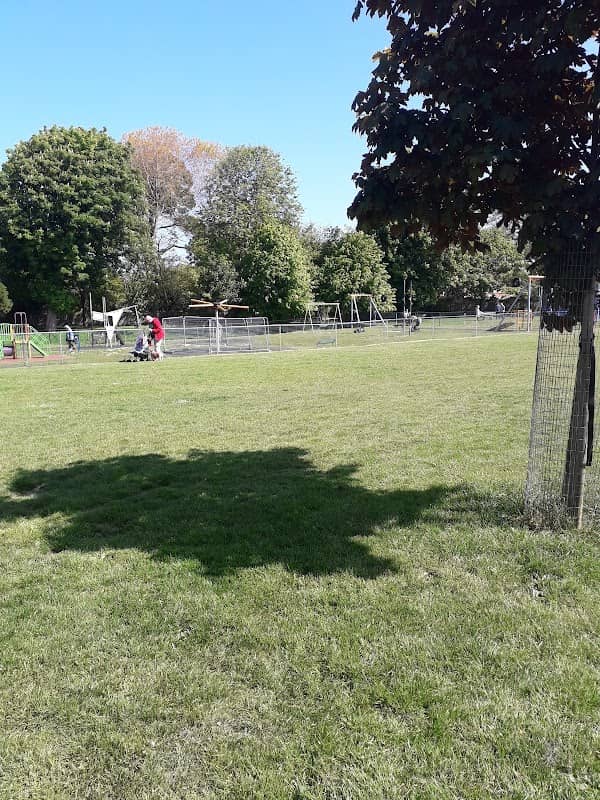 Tarring Park - Image 1